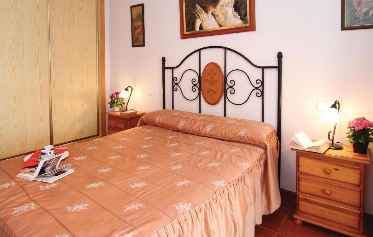 2 Bedroom Awesome In Apartment *